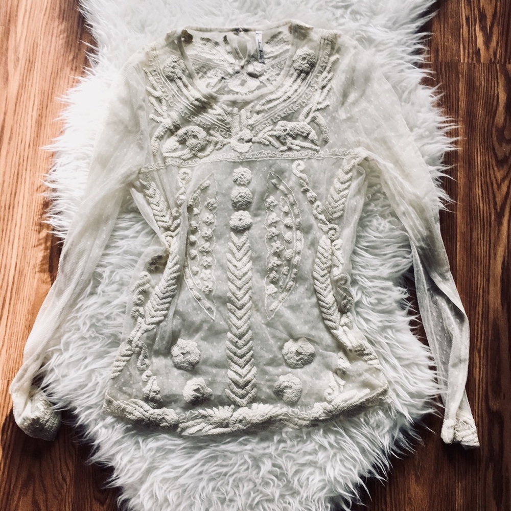 Willow & Clay Lace Top. NWOT.